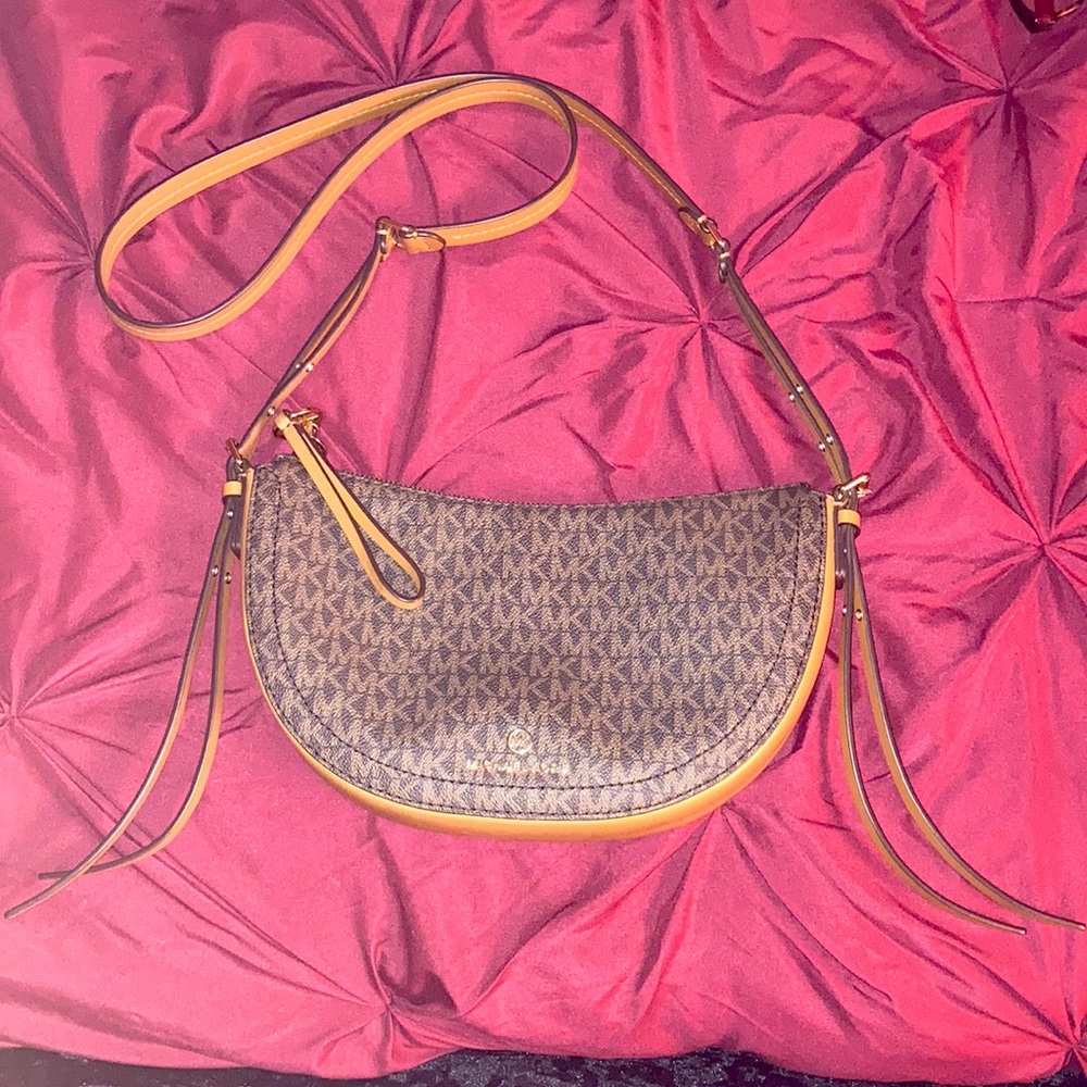 Lightly Worn Genuine Michael Kors Sachel Purse